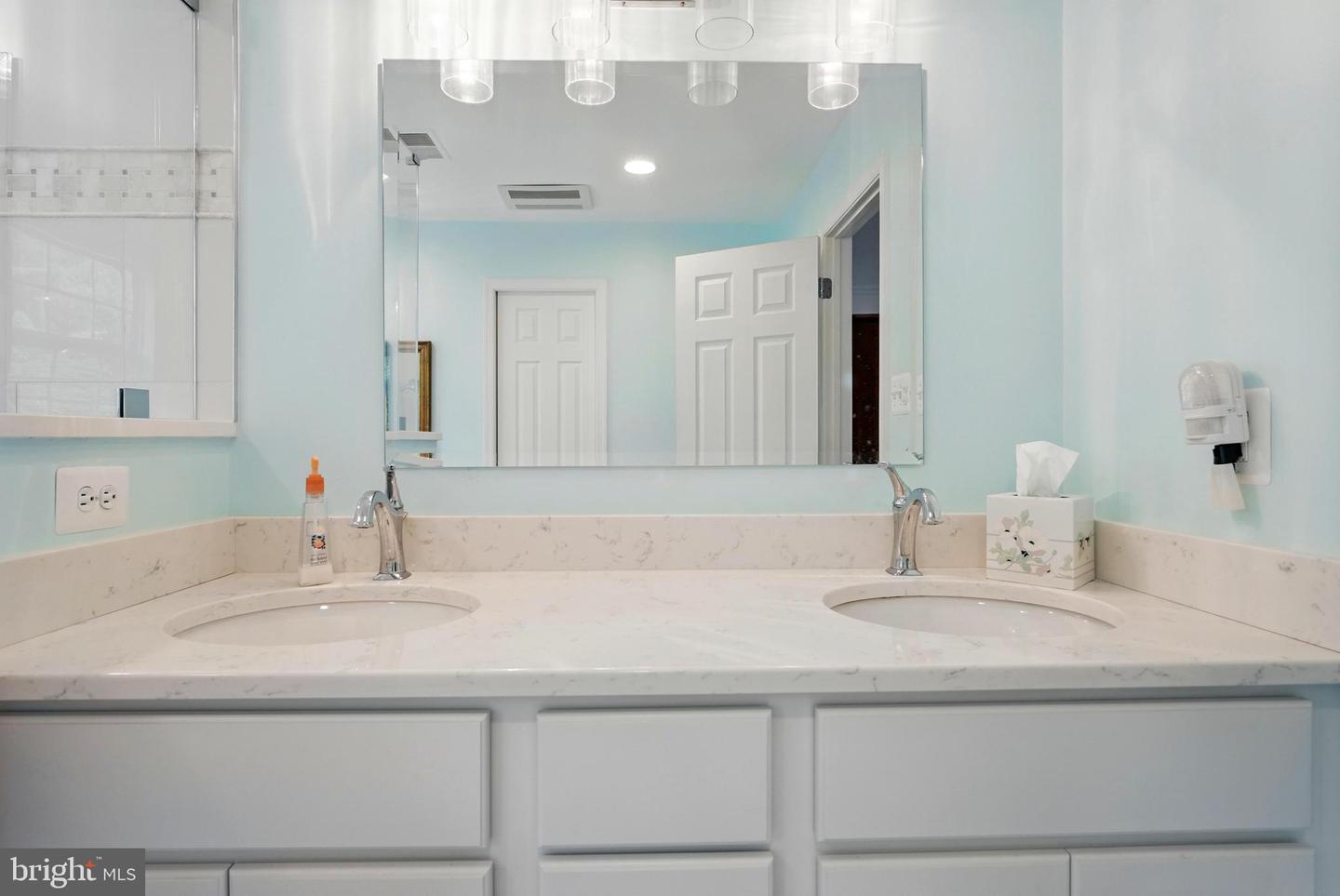 430 DEVON DR, WARRENTON, Virginia 20186, 3 Bedrooms Bedrooms, ,3 BathroomsBathrooms,Residential,For sale,430 DEVON DR,VAFQ2016476 MLS # VAFQ2016476