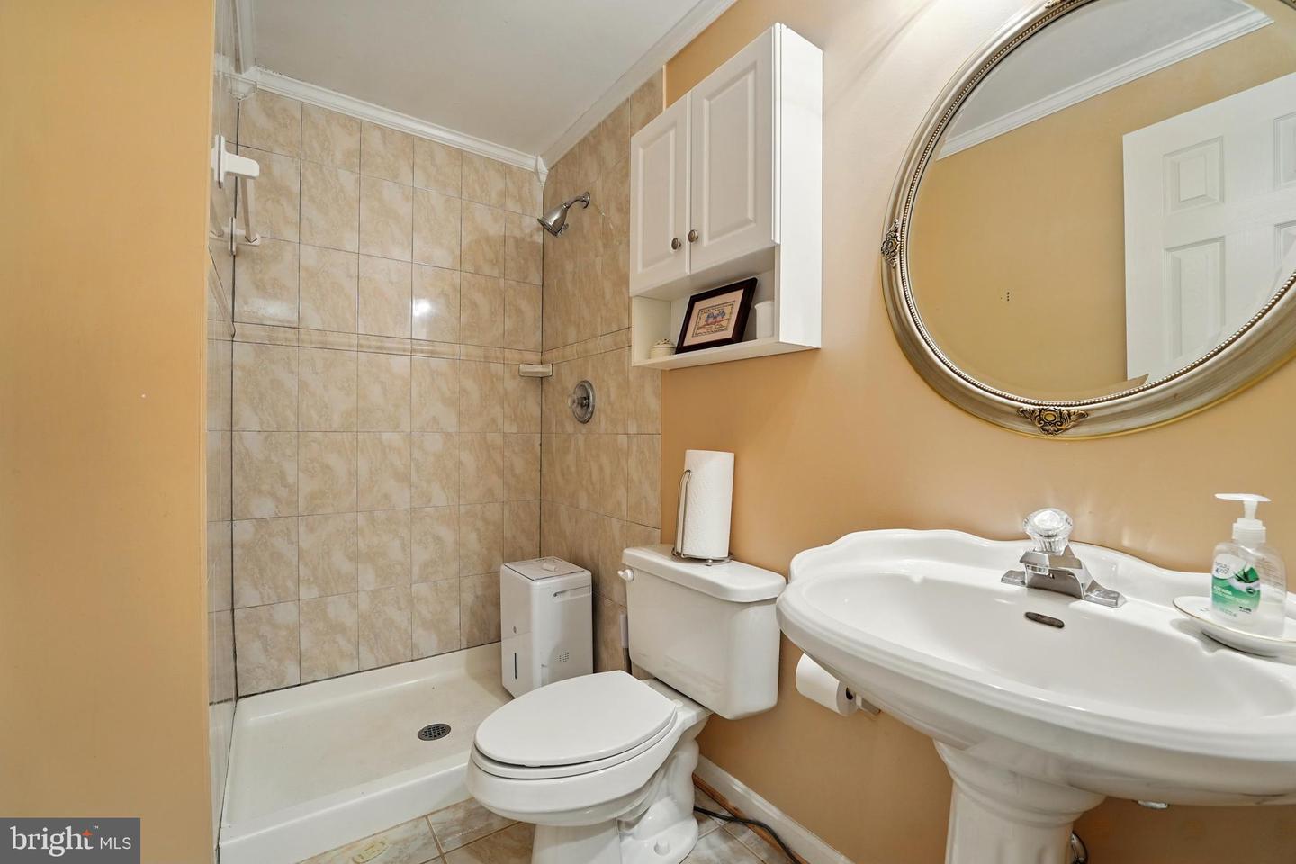 430 DEVON DR, WARRENTON, Virginia 20186, 3 Bedrooms Bedrooms, ,3 BathroomsBathrooms,Residential,For sale,430 DEVON DR,VAFQ2016476 MLS # VAFQ2016476