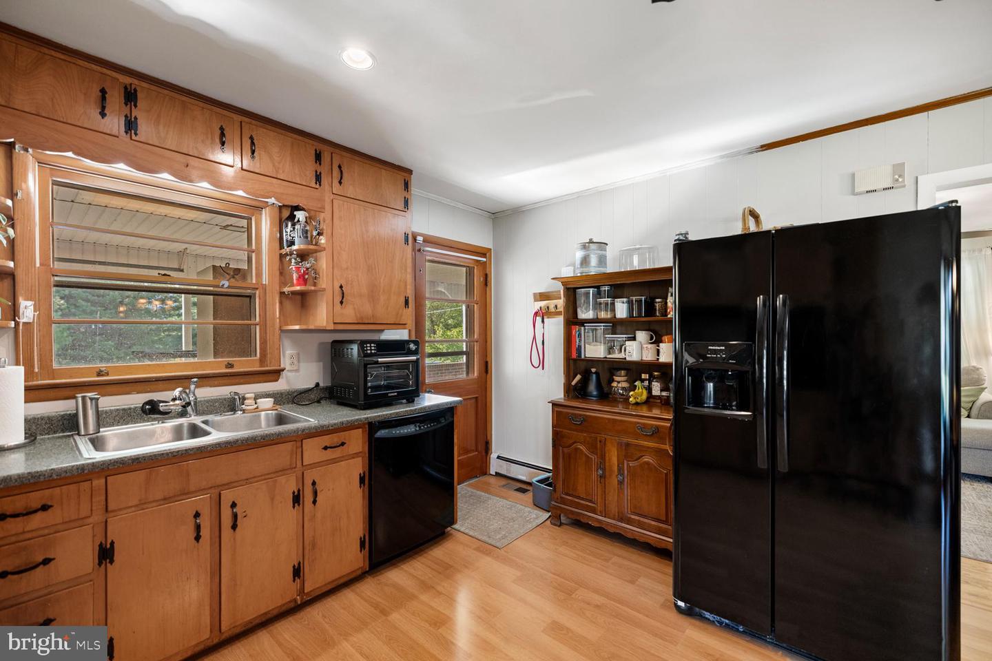 196 TAYLORTOWN RD, EDINBURG, Virginia 22824, 3 Bedrooms Bedrooms, ,1 BathroomBathrooms,Residential,For sale,196 TAYLORTOWN RD,VASH2011332 MLS # VASH2011332