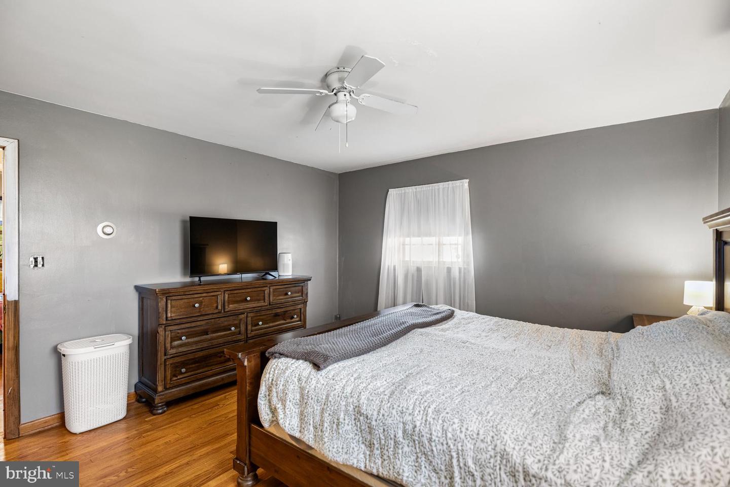 196 TAYLORTOWN RD, EDINBURG, Virginia 22824, 3 Bedrooms Bedrooms, ,1 BathroomBathrooms,Residential,For sale,196 TAYLORTOWN RD,VASH2011332 MLS # VASH2011332