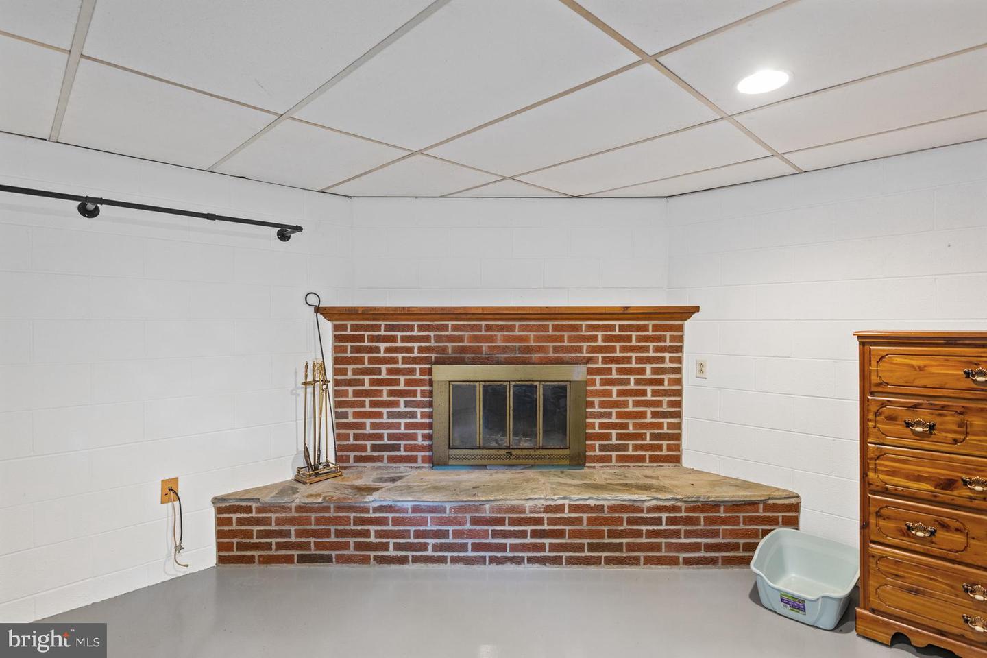 196 TAYLORTOWN RD, EDINBURG, Virginia 22824, 3 Bedrooms Bedrooms, ,1 BathroomBathrooms,Residential,For sale,196 TAYLORTOWN RD,VASH2011332 MLS # VASH2011332