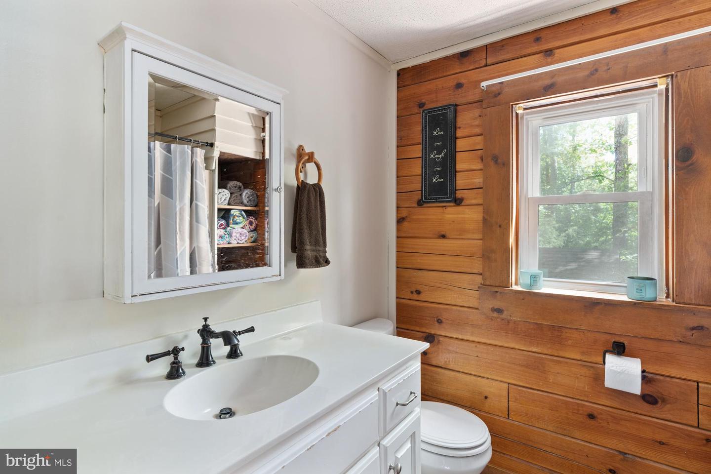2 HEIGHTS CT, RUTHER GLEN, Virginia 22546, 3 Bedrooms Bedrooms, ,2 BathroomsBathrooms,Residential,For sale,2 HEIGHTS CT,VACV2008094 MLS # VACV2008094