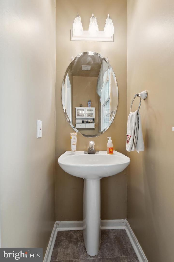 5415 CARPER FARM LN, HUME, Virginia 22639, 3 Bedrooms Bedrooms, ,2 BathroomsBathrooms,Residential,For sale,5415 CARPER FARM LN,VAFQ2016470 MLS # VAFQ2016470
