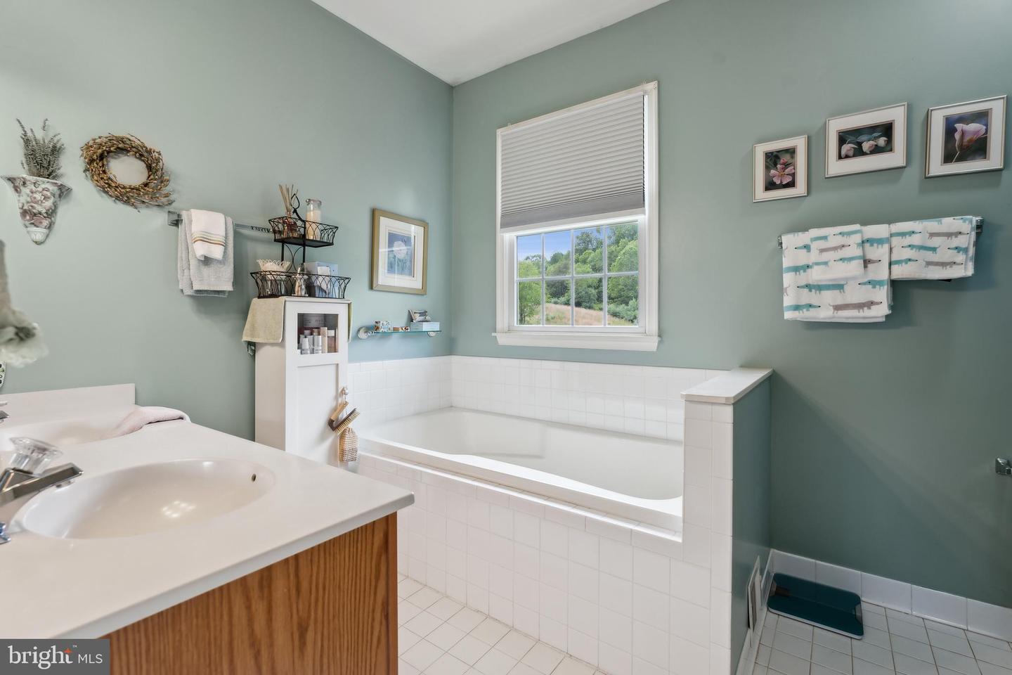 5415 CARPER FARM LN, HUME, Virginia 22639, 3 Bedrooms Bedrooms, ,2 BathroomsBathrooms,Residential,For sale,5415 CARPER FARM LN,VAFQ2016470 MLS # VAFQ2016470