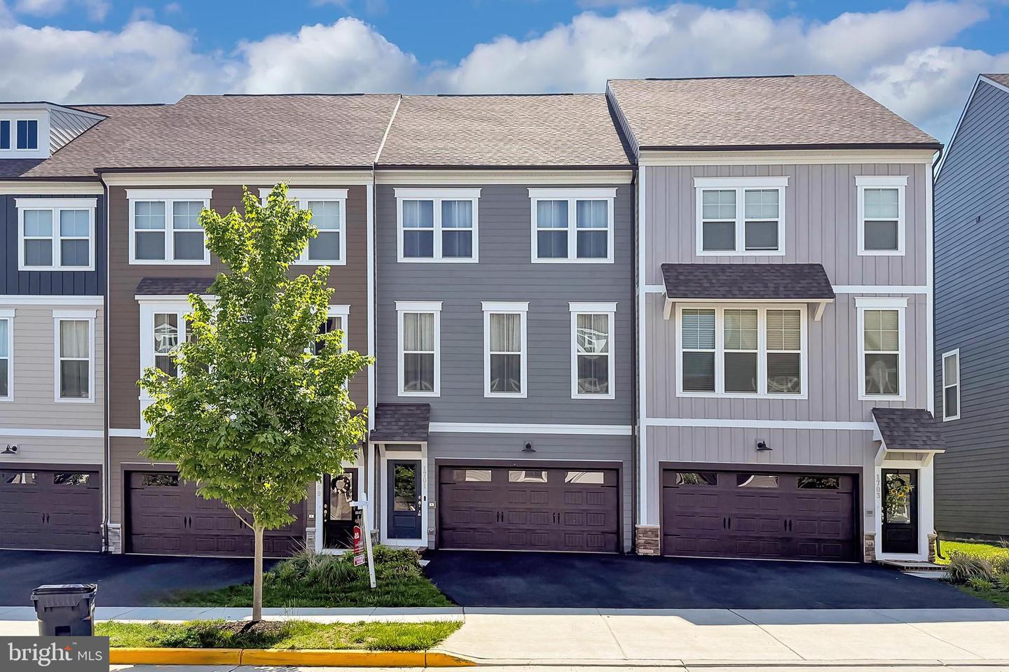 1701 BEECH LEAF ST, DUMFRIES, Virginia 22026, 3 Bedrooms Bedrooms, ,3 BathroomsBathrooms,Residential,For sale,1701 BEECH LEAF ST,VAPW2093706 MLS # VAPW2093706