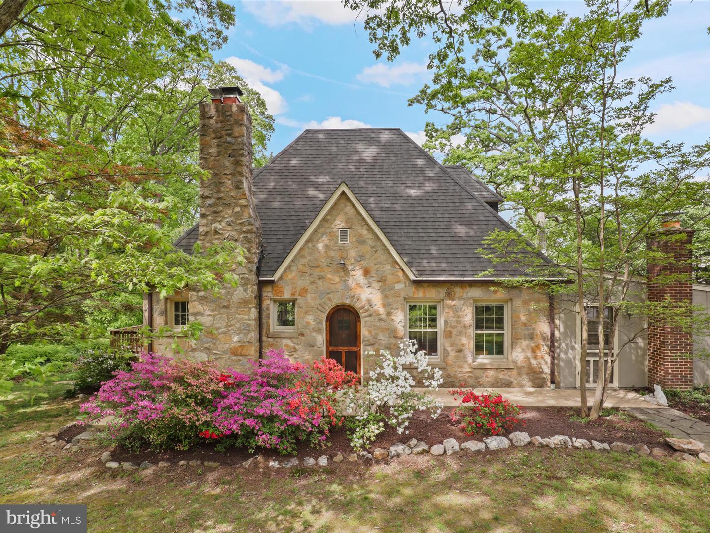 6022 VALLEY VIEW DR, ALEXANDRIA, Virginia 22310, 3 Bedrooms Bedrooms, ,2 BathroomsBathrooms,Residential,For sale,6022 VALLEY VIEW DR,VAFX2238218 MLS # VAFX2238218
