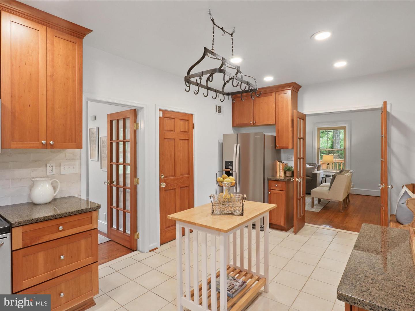 6022 VALLEY VIEW DR, ALEXANDRIA, Virginia 22310, 3 Bedrooms Bedrooms, ,2 BathroomsBathrooms,Residential,For sale,6022 VALLEY VIEW DR,VAFX2238218 MLS # VAFX2238218