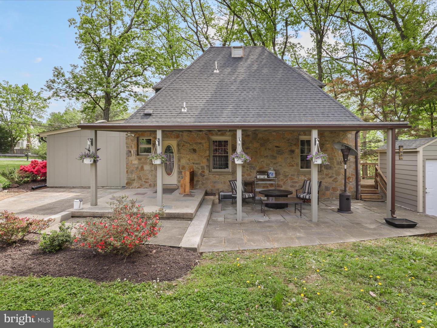 6022 VALLEY VIEW DR, ALEXANDRIA, Virginia 22310, 3 Bedrooms Bedrooms, ,2 BathroomsBathrooms,Residential,For sale,6022 VALLEY VIEW DR,VAFX2238218 MLS # VAFX2238218