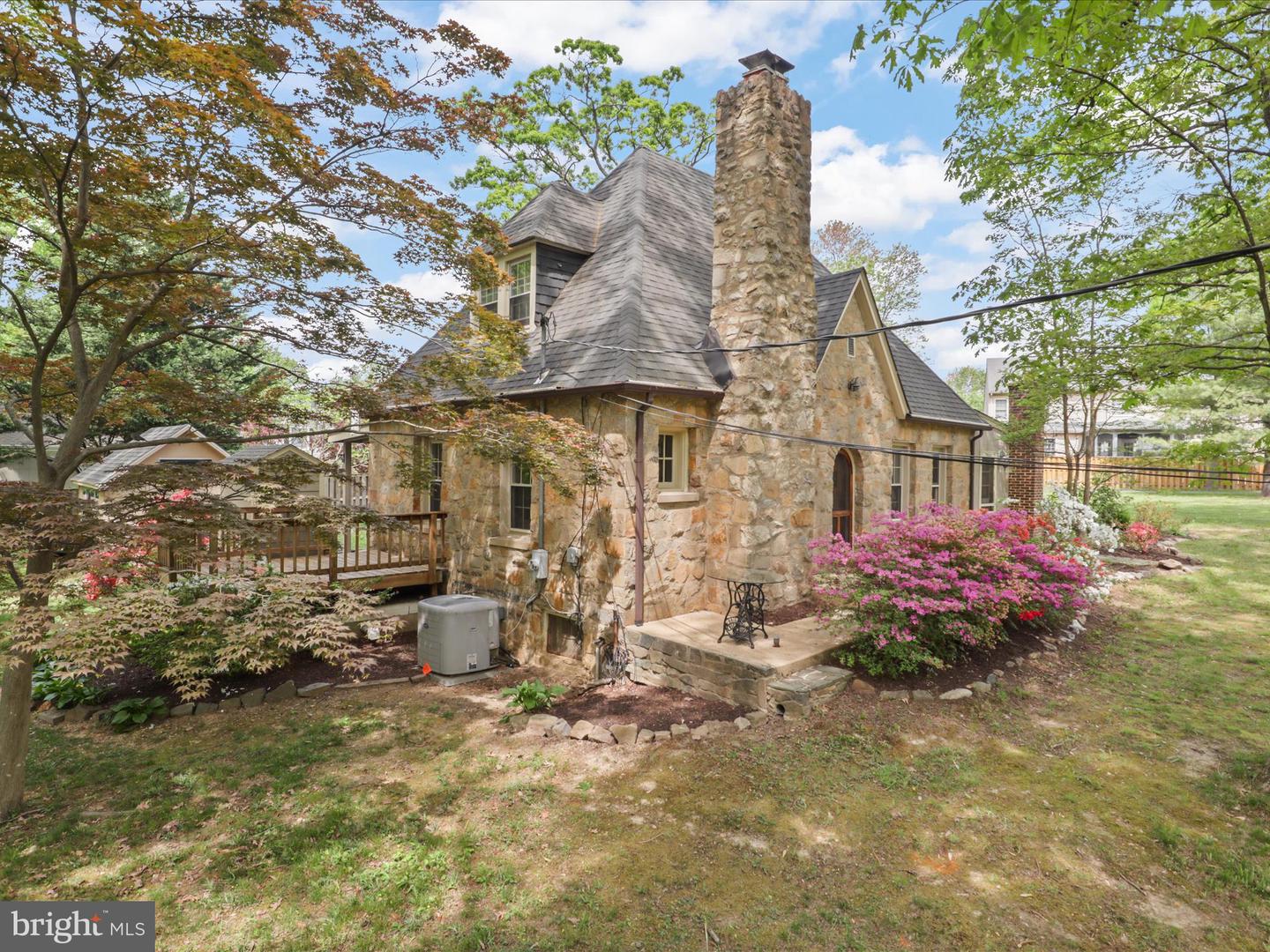 6022 VALLEY VIEW DR, ALEXANDRIA, Virginia 22310, 3 Bedrooms Bedrooms, ,2 BathroomsBathrooms,Residential,For sale,6022 VALLEY VIEW DR,VAFX2238218 MLS # VAFX2238218