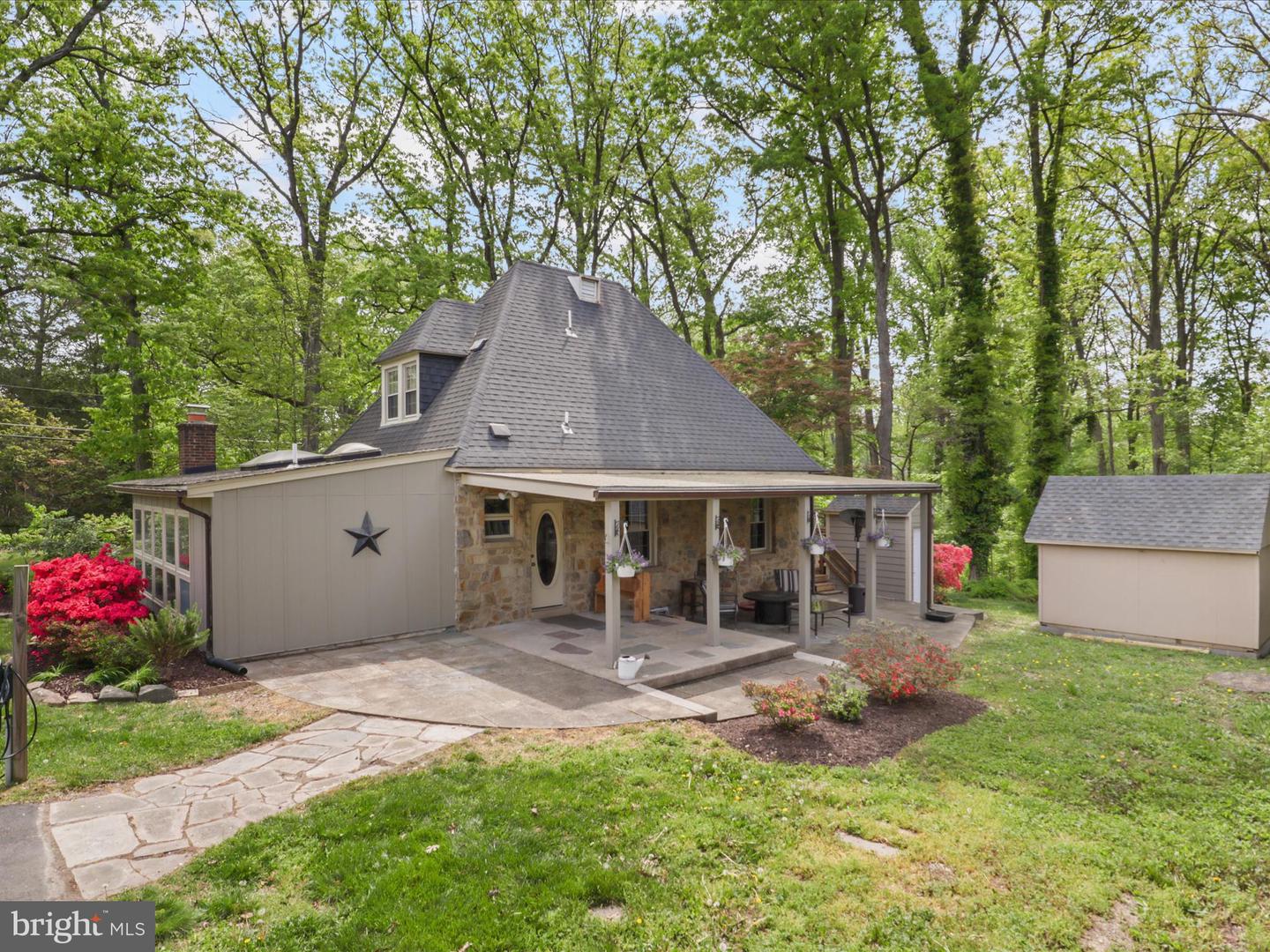 6022 VALLEY VIEW DR, ALEXANDRIA, Virginia 22310, 3 Bedrooms Bedrooms, ,2 BathroomsBathrooms,Residential,For sale,6022 VALLEY VIEW DR,VAFX2238218 MLS # VAFX2238218