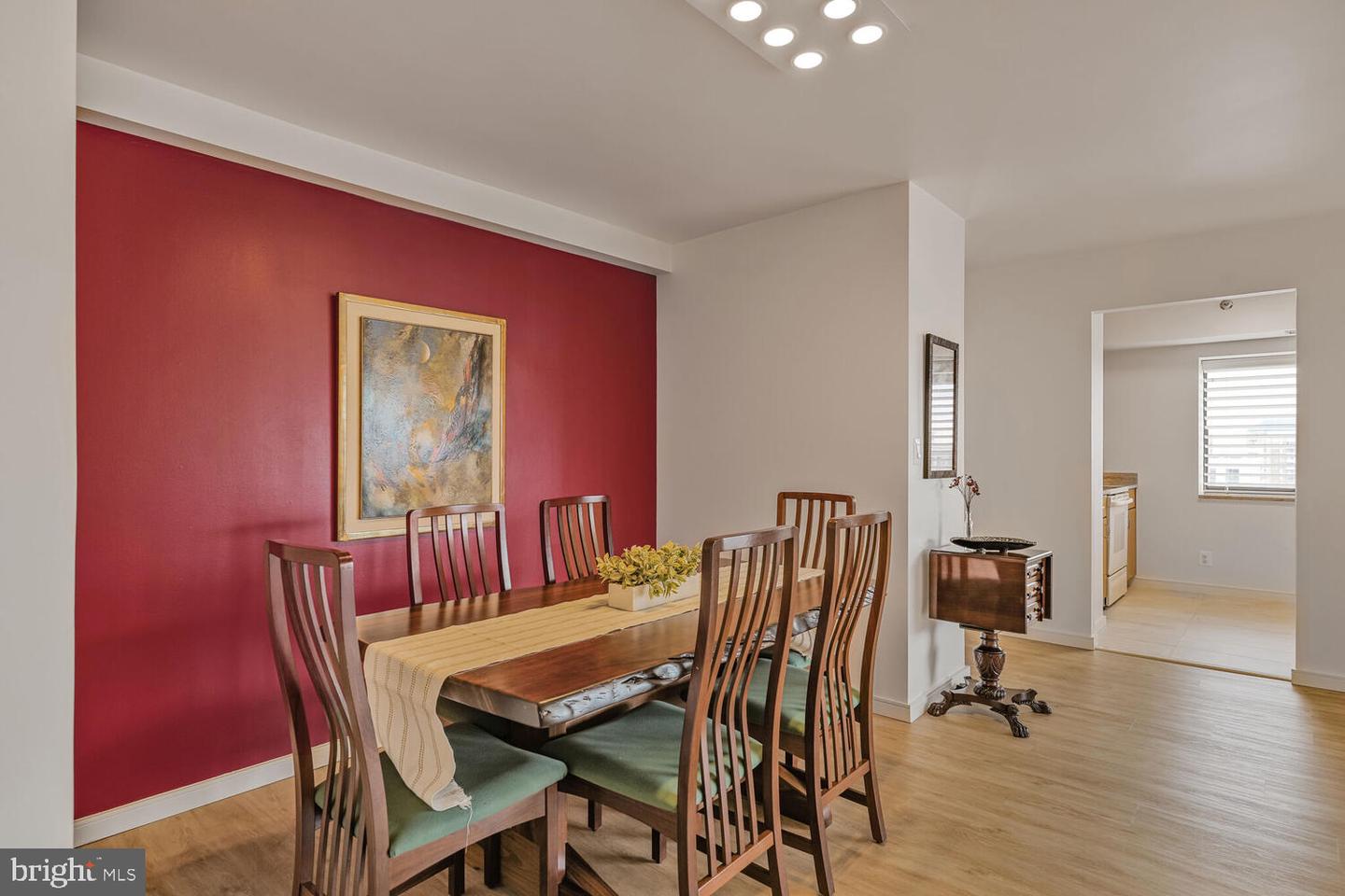 900 N STAFFORD ST #2330, ARLINGTON, Virginia 22203, 2 Bedrooms Bedrooms, ,2 BathroomsBathrooms,Residential,For sale,900 N STAFFORD ST #2330,VAAR2056940 MLS # VAAR2056940