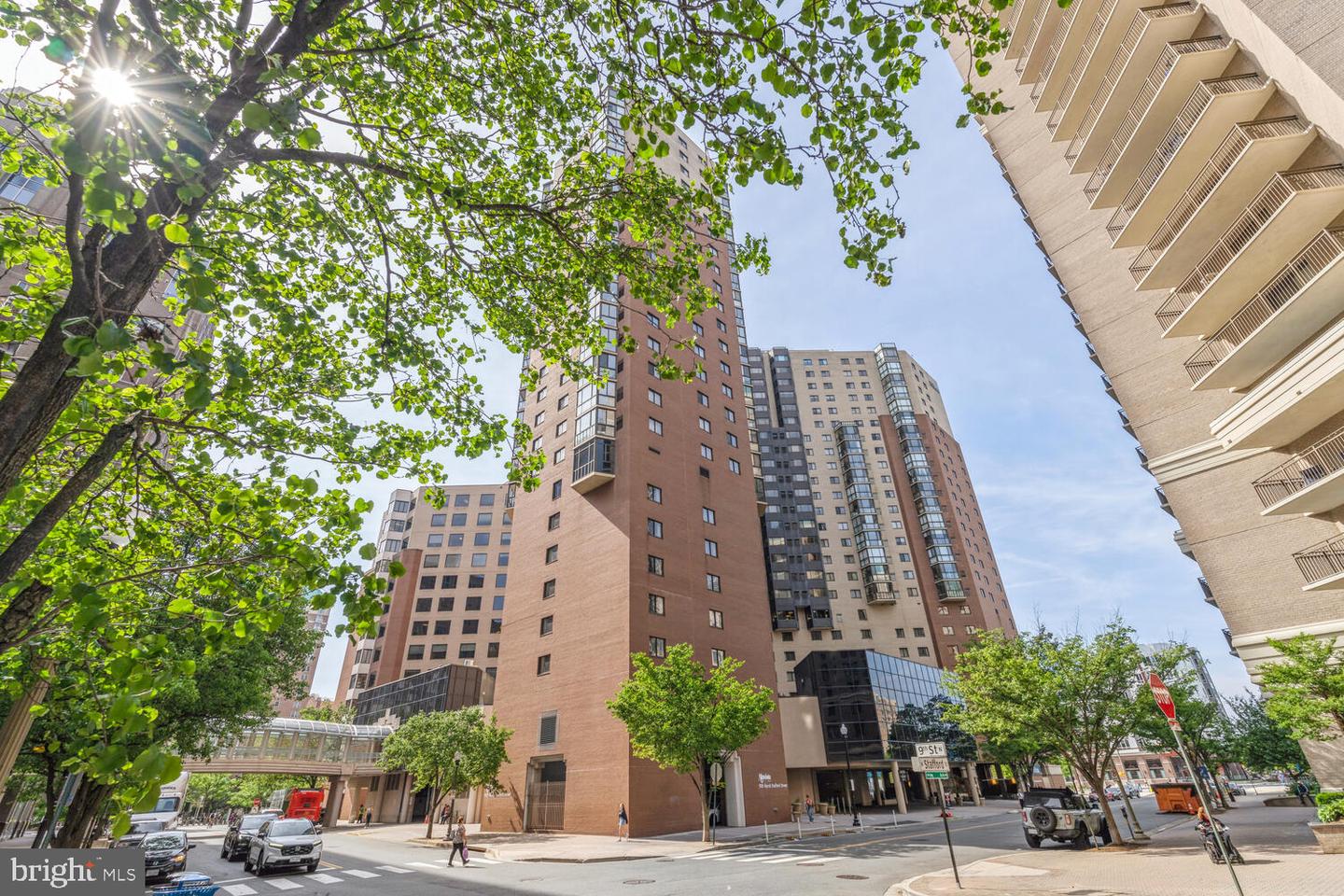 900 N STAFFORD ST #2330, ARLINGTON, Virginia 22203, 2 Bedrooms Bedrooms, ,2 BathroomsBathrooms,Residential,For sale,900 N STAFFORD ST #2330,VAAR2056940 MLS # VAAR2056940