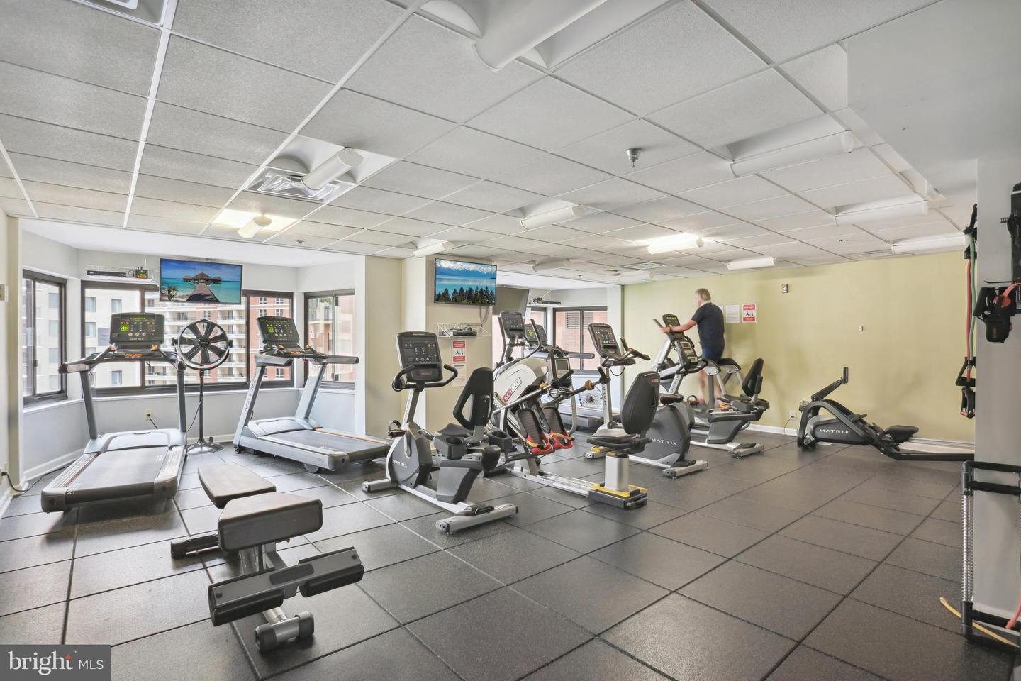 900 N STAFFORD ST #2330, ARLINGTON, Virginia 22203, 2 Bedrooms Bedrooms, ,2 BathroomsBathrooms,Residential,For sale,900 N STAFFORD ST #2330,VAAR2056940 MLS # VAAR2056940