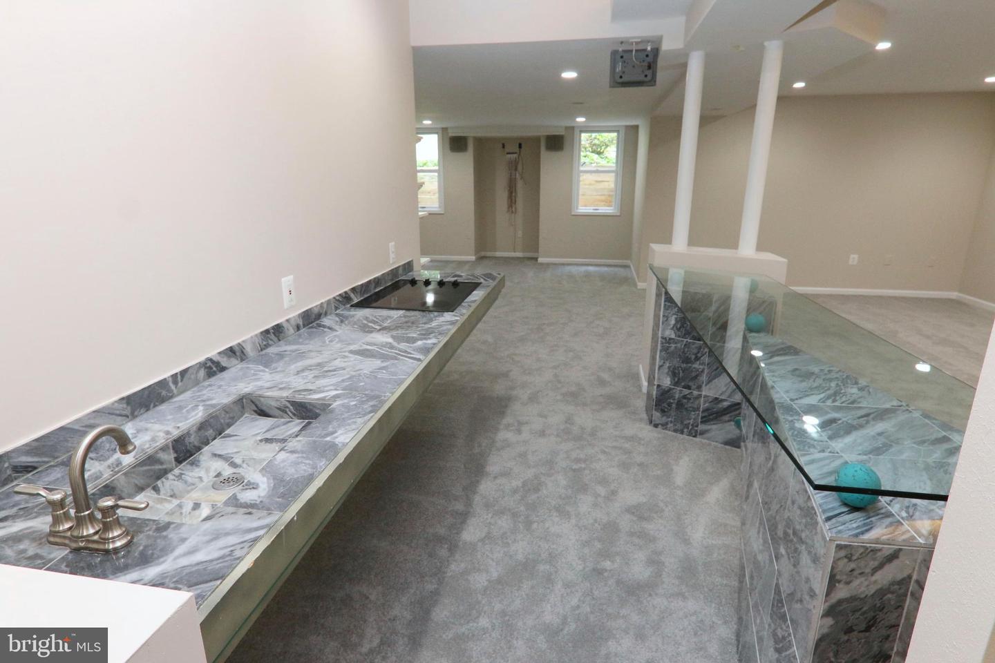 9724 MIDDLETON RIDGE RD, VIENNA, Virginia 22182, 5 Bedrooms Bedrooms, ,4 BathroomsBathrooms,Residential,For sale,9724 MIDDLETON RIDGE RD,VAFX2237948 MLS # VAFX2237948