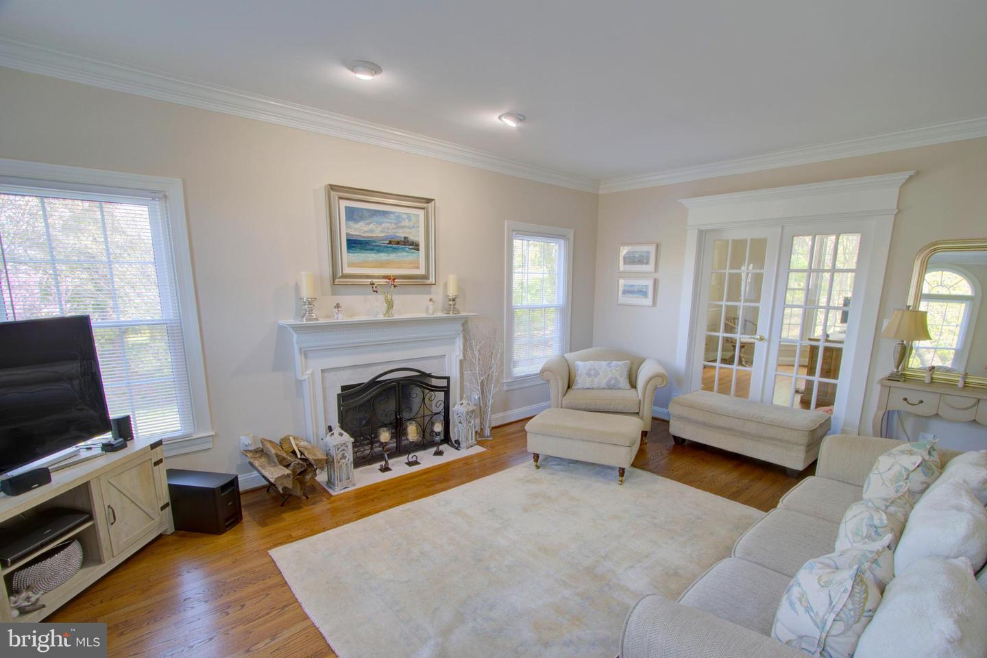 9724 MIDDLETON RIDGE RD, VIENNA, Virginia 22182, 5 Bedrooms Bedrooms, ,4 BathroomsBathrooms,Residential,For sale,9724 MIDDLETON RIDGE RD,VAFX2237948 MLS # VAFX2237948