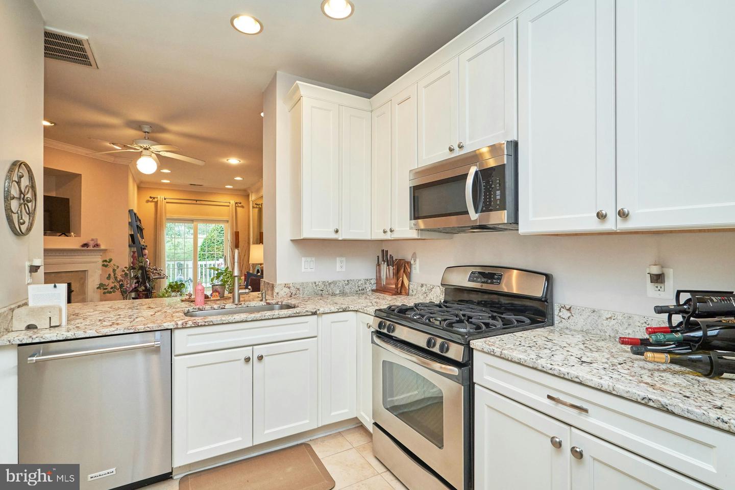 6938 NETHERSTONE CT, GAINESVILLE, Virginia 20155, 3 Bedrooms Bedrooms, ,2 BathroomsBathrooms,Residential,For sale,6938 NETHERSTONE CT,VAPW2093668 MLS # VAPW2093668