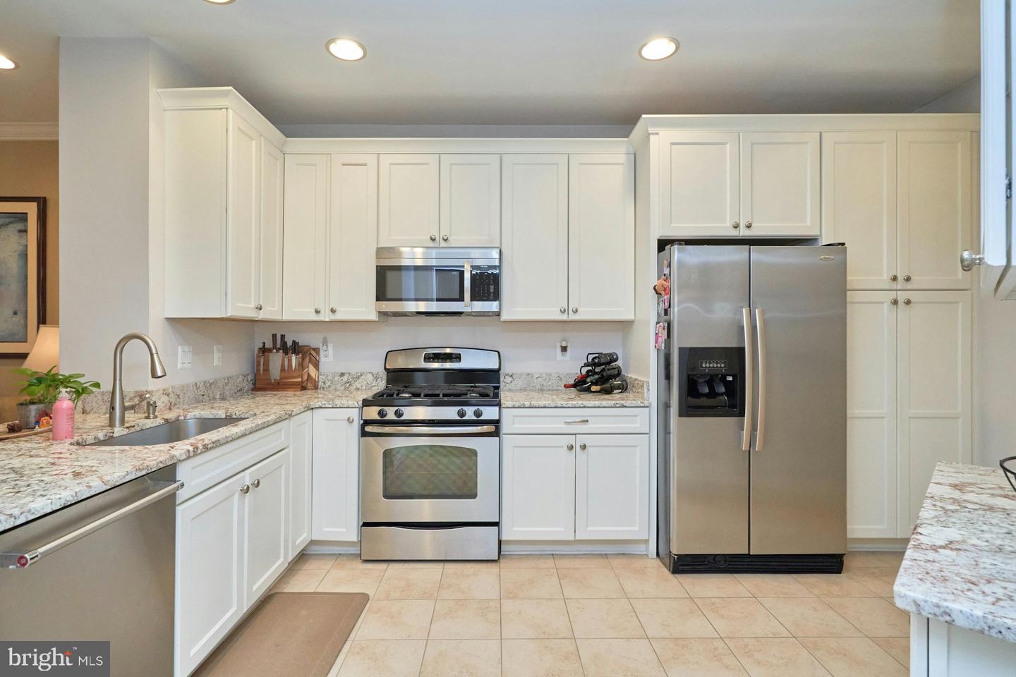 6938 NETHERSTONE CT, GAINESVILLE, Virginia 20155, 3 Bedrooms Bedrooms, ,2 BathroomsBathrooms,Residential,For sale,6938 NETHERSTONE CT,VAPW2093668 MLS # VAPW2093668
