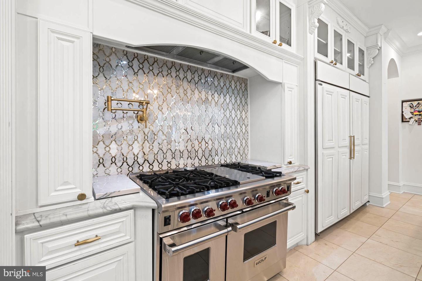 696 MILLER AVE, GREAT FALLS, Virginia 22066, 7 Bedrooms Bedrooms, ,6 BathroomsBathrooms,Residential,For sale,696 MILLER AVE,VAFX2238124 MLS # VAFX2238124