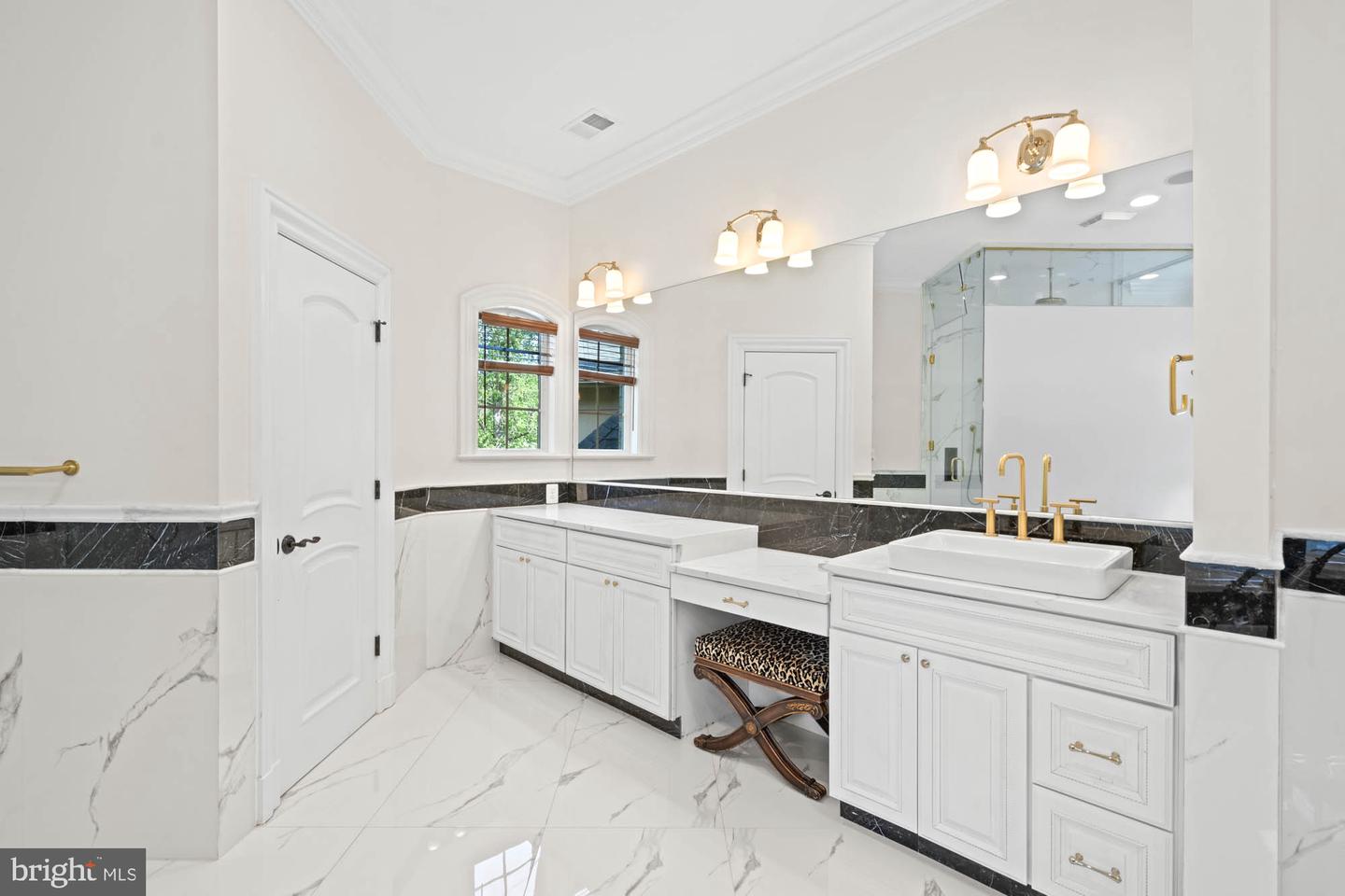 696 MILLER AVE, GREAT FALLS, Virginia 22066, 7 Bedrooms Bedrooms, ,6 BathroomsBathrooms,Residential,For sale,696 MILLER AVE,VAFX2238124 MLS # VAFX2238124