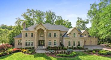 696 MILLER AVE, GREAT FALLS, Virginia 22066, 7 Bedrooms Bedrooms, ,6 BathroomsBathrooms,Residential,For sale,696 MILLER AVE,VAFX2238124 MLS # VAFX2238124