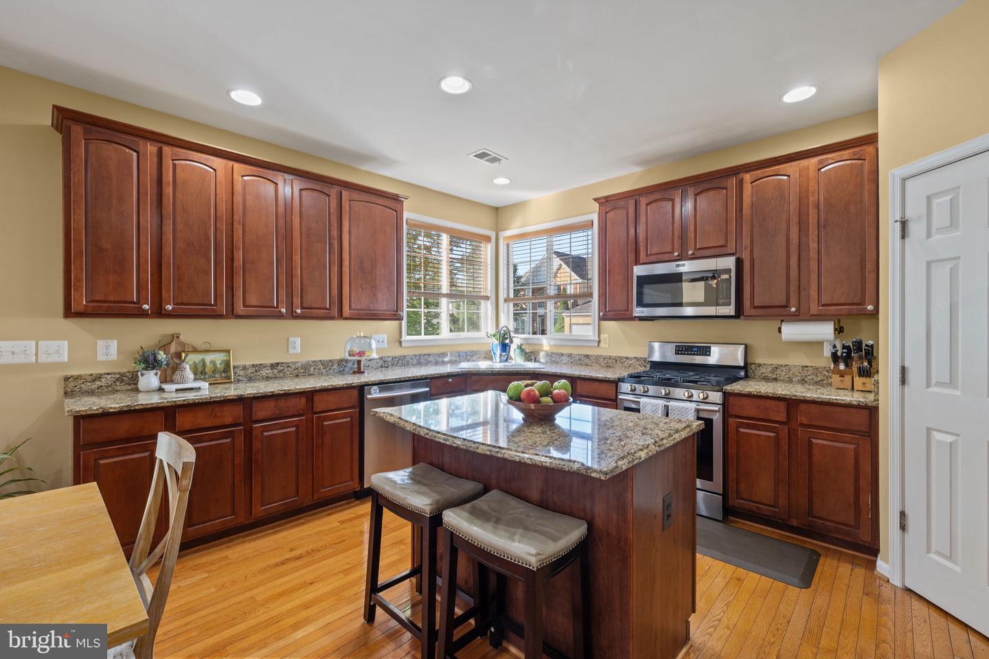 8347 CRACKLING CEDAR LN, GAINESVILLE, Virginia 20155, 4 Bedrooms Bedrooms, ,4 BathroomsBathrooms,Residential,For sale,8347 CRACKLING CEDAR LN,VAPW2093734 MLS # VAPW2093734