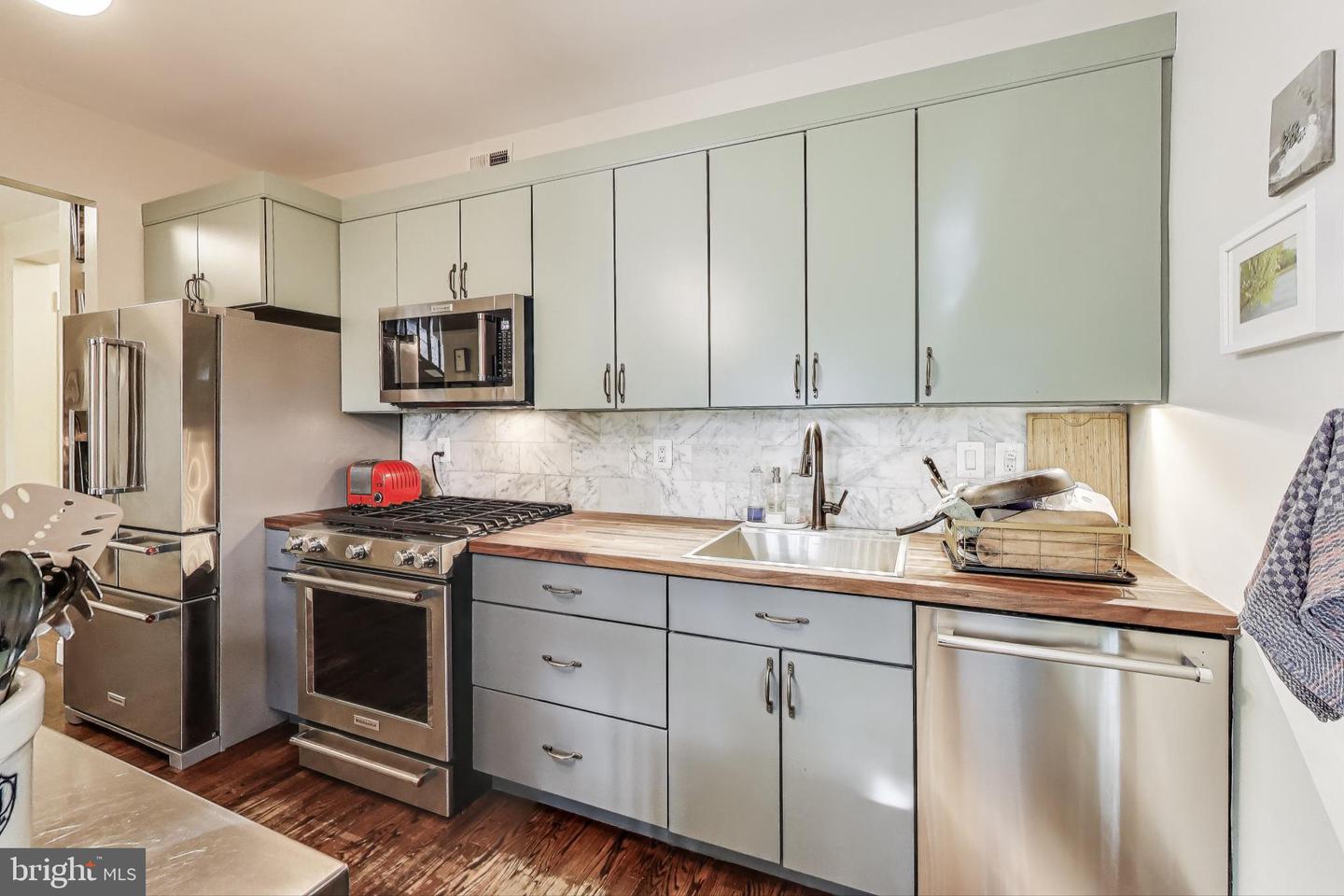 2332 N TUCKAHOE ST, ARLINGTON, Virginia 22205, 5 Bedrooms Bedrooms, ,4 BathroomsBathrooms,Residential,For sale,2332 N TUCKAHOE ST,VAAR2056930 MLS # VAAR2056930