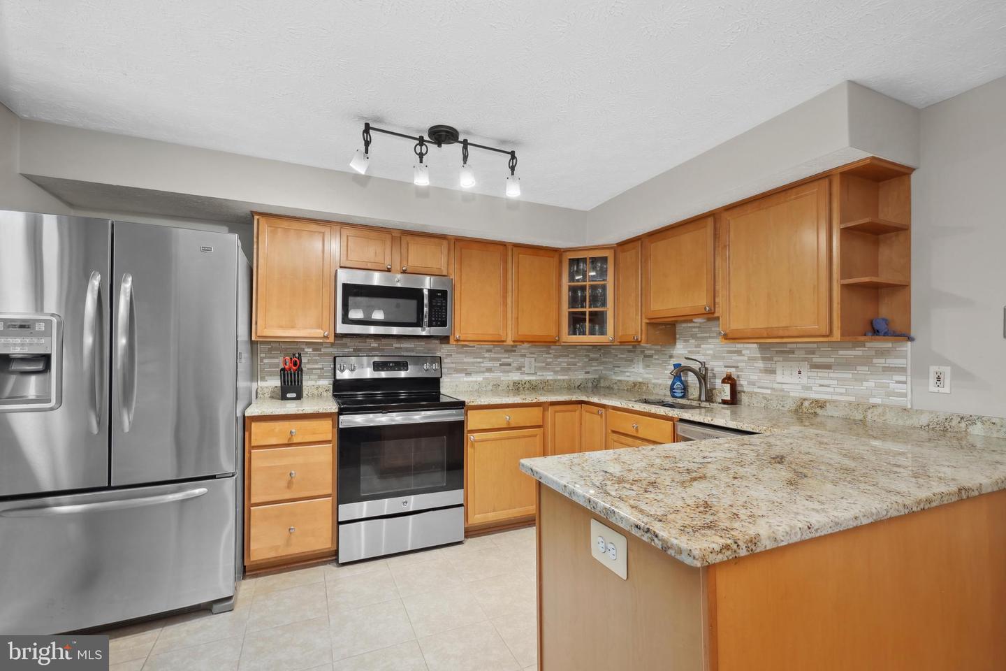 8140 WILLOWDALE CT, SPRINGFIELD, Virginia 22153, 3 Bedrooms Bedrooms, ,1 BathroomBathrooms,Residential,For sale,8140 WILLOWDALE CT,VAFX2238262 MLS # VAFX2238262