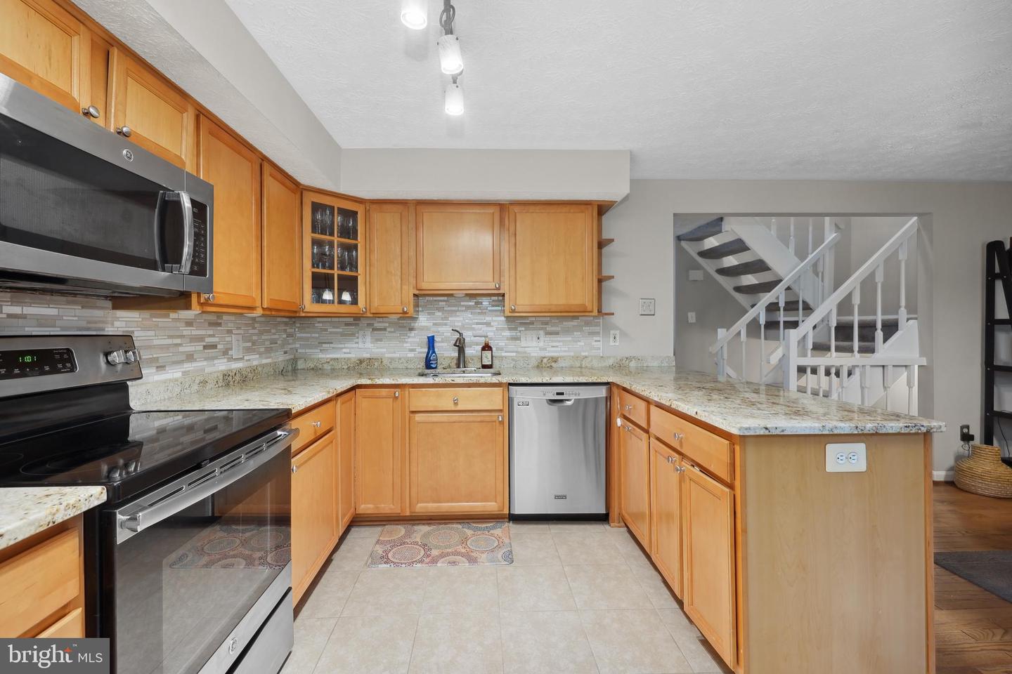 8140 WILLOWDALE CT, SPRINGFIELD, Virginia 22153, 3 Bedrooms Bedrooms, ,1 BathroomBathrooms,Residential,For sale,8140 WILLOWDALE CT,VAFX2238262 MLS # VAFX2238262
