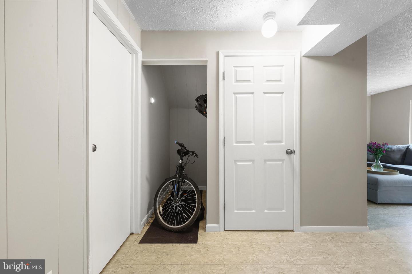 8140 WILLOWDALE CT, SPRINGFIELD, Virginia 22153, 3 Bedrooms Bedrooms, ,1 BathroomBathrooms,Residential,For sale,8140 WILLOWDALE CT,VAFX2238262 MLS # VAFX2238262
