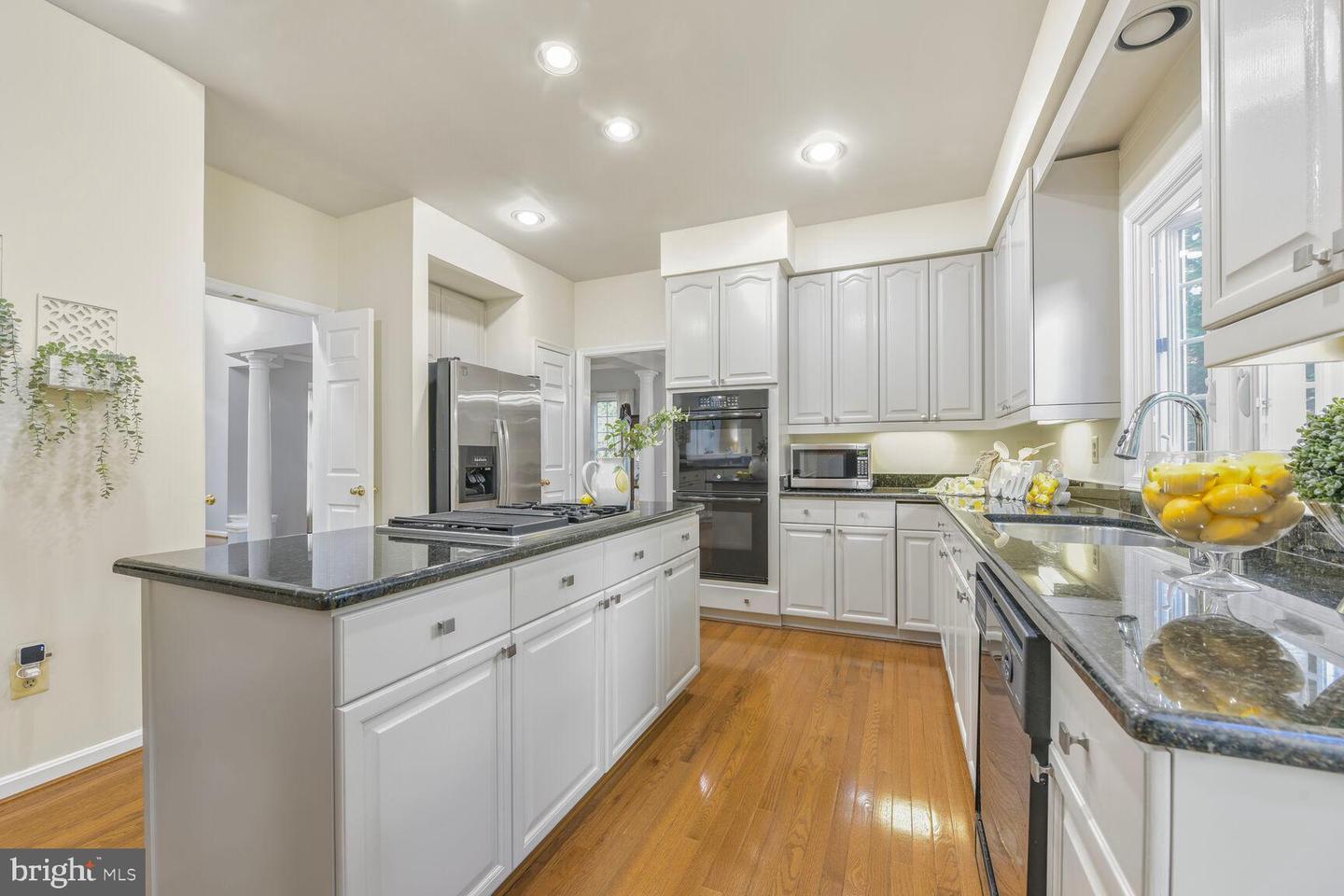 8102 CREEKVIEW DR, SPRINGFIELD, Virginia 22153, 4 Bedrooms Bedrooms, ,3 BathroomsBathrooms,Residential,For sale,8102 CREEKVIEW DR,VAFX2238576 MLS # VAFX2238576