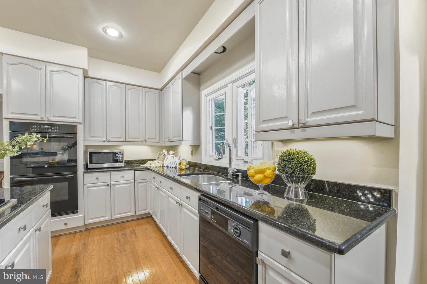 8102 CREEKVIEW DR, SPRINGFIELD, Virginia 22153, 4 Bedrooms Bedrooms, ,3 BathroomsBathrooms,Residential,For sale,8102 CREEKVIEW DR,VAFX2238576 MLS # VAFX2238576