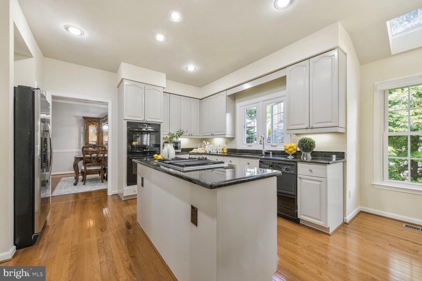 8102 CREEKVIEW DR, SPRINGFIELD, Virginia 22153, 4 Bedrooms Bedrooms, ,3 BathroomsBathrooms,Residential,For sale,8102 CREEKVIEW DR,VAFX2238576 MLS # VAFX2238576