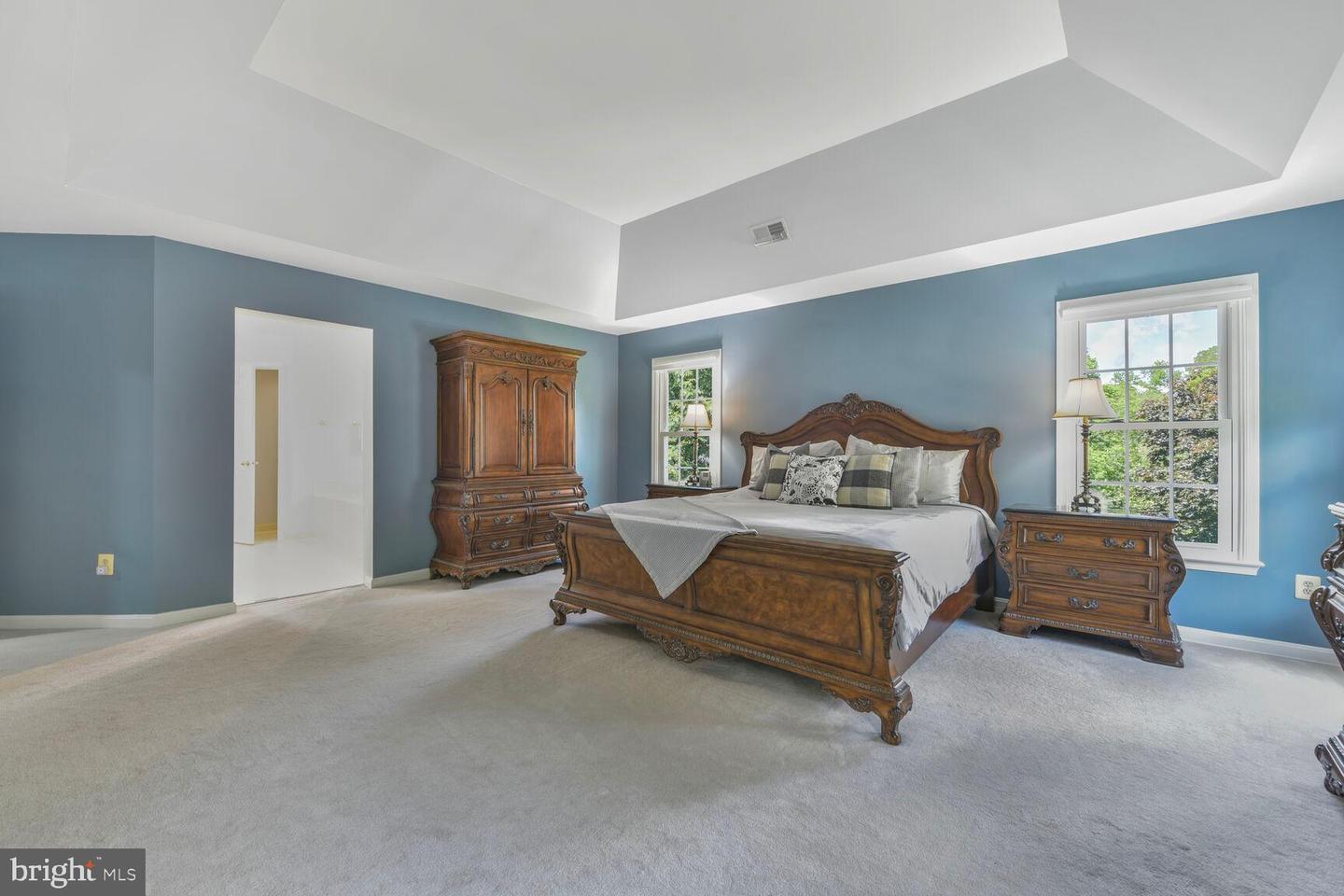 8102 CREEKVIEW DR, SPRINGFIELD, Virginia 22153, 4 Bedrooms Bedrooms, ,3 BathroomsBathrooms,Residential,For sale,8102 CREEKVIEW DR,VAFX2238576 MLS # VAFX2238576