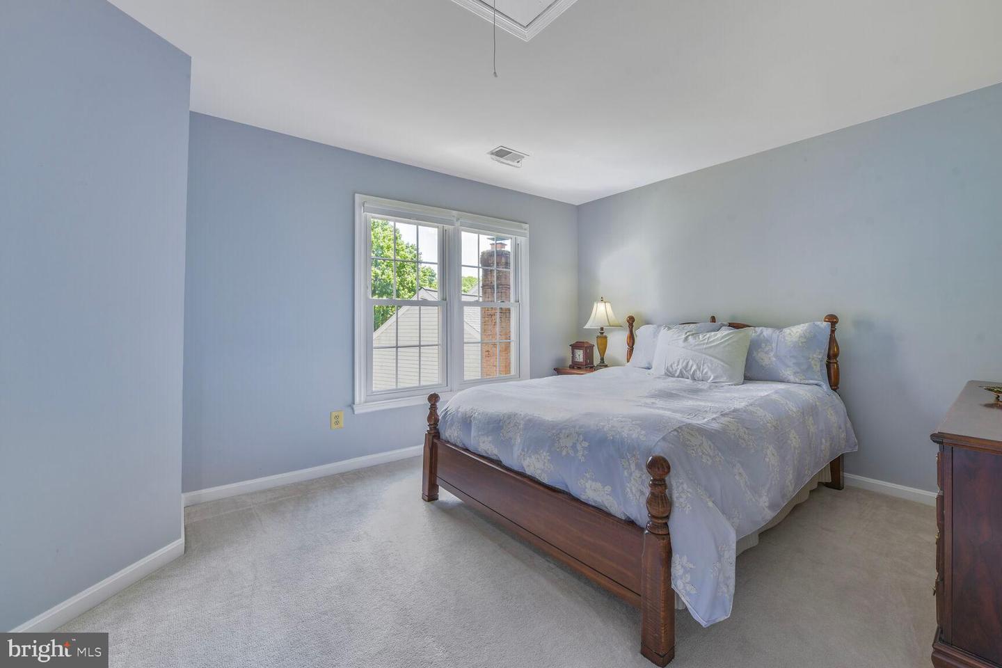 8102 CREEKVIEW DR, SPRINGFIELD, Virginia 22153, 4 Bedrooms Bedrooms, ,3 BathroomsBathrooms,Residential,For sale,8102 CREEKVIEW DR,VAFX2238576 MLS # VAFX2238576