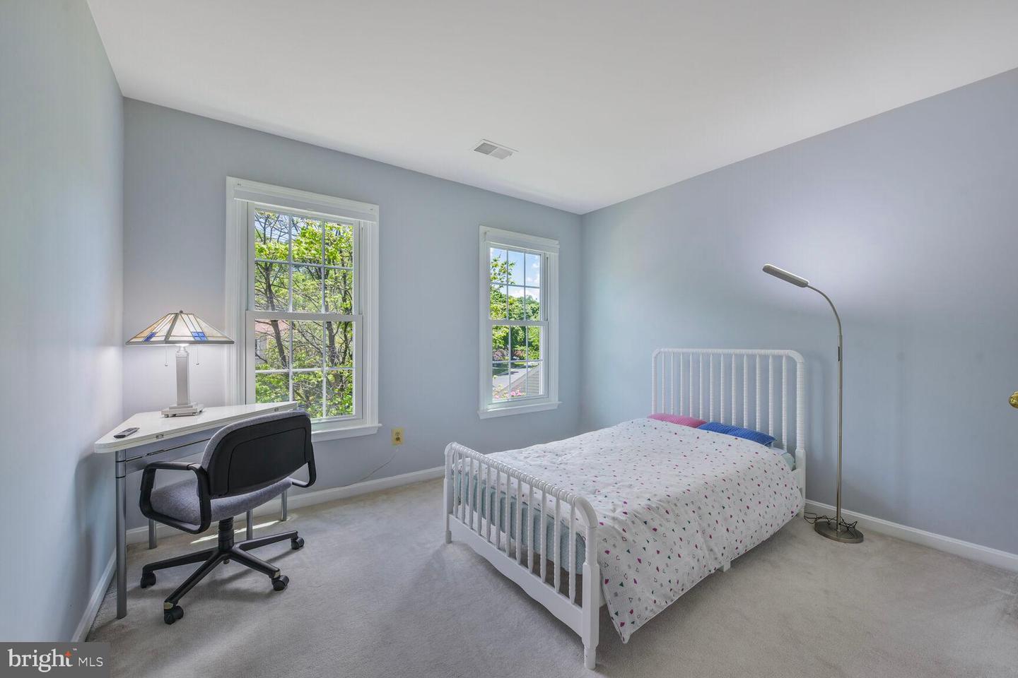 8102 CREEKVIEW DR, SPRINGFIELD, Virginia 22153, 4 Bedrooms Bedrooms, ,3 BathroomsBathrooms,Residential,For sale,8102 CREEKVIEW DR,VAFX2238576 MLS # VAFX2238576
