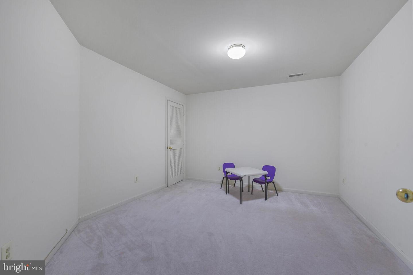 8102 CREEKVIEW DR, SPRINGFIELD, Virginia 22153, 4 Bedrooms Bedrooms, ,3 BathroomsBathrooms,Residential,For sale,8102 CREEKVIEW DR,VAFX2238576 MLS # VAFX2238576