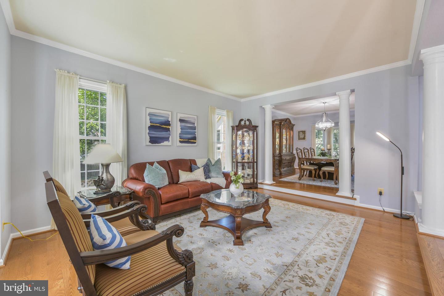 8102 CREEKVIEW DR, SPRINGFIELD, Virginia 22153, 4 Bedrooms Bedrooms, ,3 BathroomsBathrooms,Residential,For sale,8102 CREEKVIEW DR,VAFX2238576 MLS # VAFX2238576