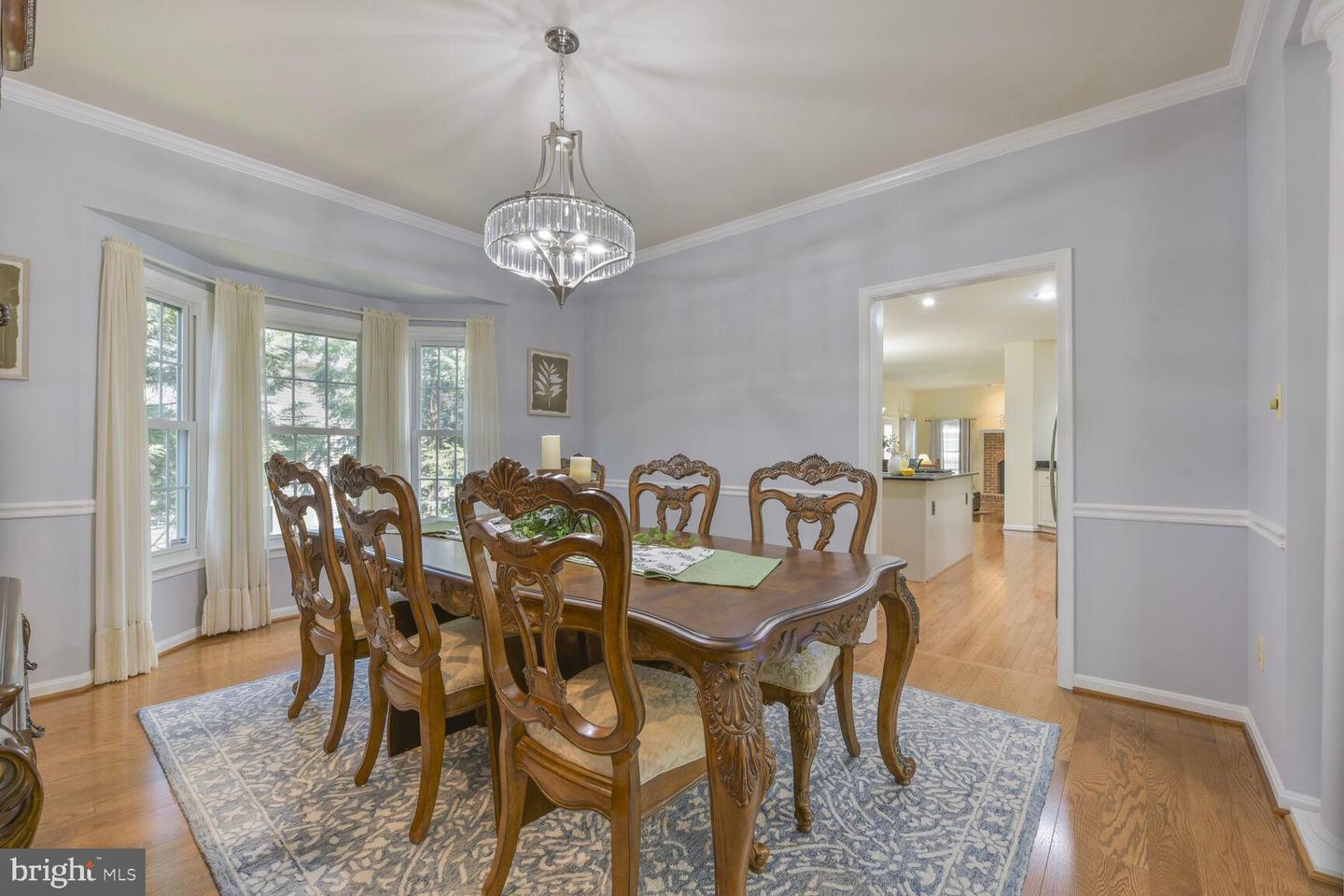 8102 CREEKVIEW DR, SPRINGFIELD, Virginia 22153, 4 Bedrooms Bedrooms, ,3 BathroomsBathrooms,Residential,For sale,8102 CREEKVIEW DR,VAFX2238576 MLS # VAFX2238576