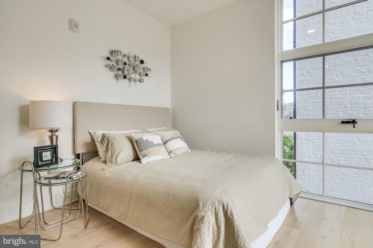 521 N WASHINGTON ST #201, ALEXANDRIA, Virginia 22314, 2 Bedrooms Bedrooms, ,2 BathroomsBathrooms,Residential,For sale,521 N WASHINGTON ST #201,VAAX2044950 MLS # VAAX2044950