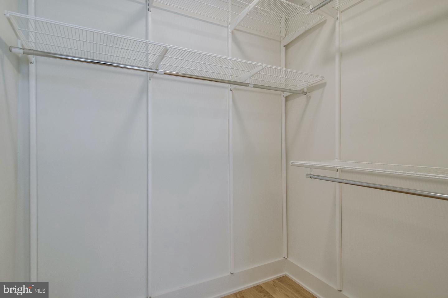 521 N WASHINGTON ST #201, ALEXANDRIA, Virginia 22314, 2 Bedrooms Bedrooms, ,2 BathroomsBathrooms,Residential,For sale,521 N WASHINGTON ST #201,VAAX2044950 MLS # VAAX2044950