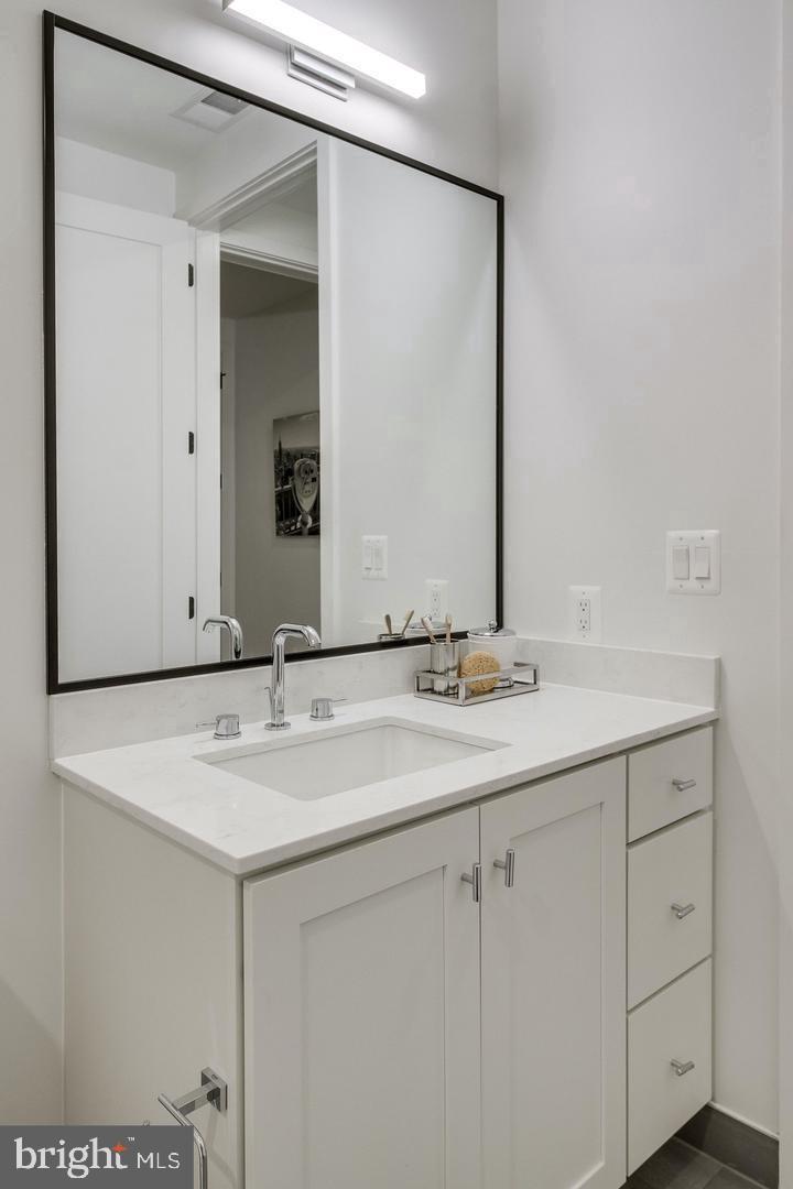 521 N WASHINGTON ST #201, ALEXANDRIA, Virginia 22314, 2 Bedrooms Bedrooms, ,2 BathroomsBathrooms,Residential,For sale,521 N WASHINGTON ST #201,VAAX2044950 MLS # VAAX2044950