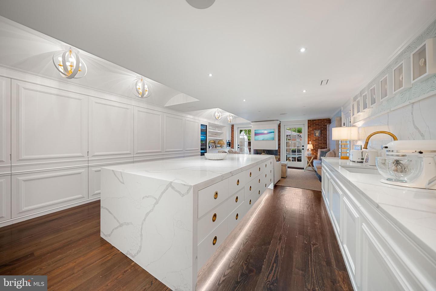 109 DUKE ST, ALEXANDRIA, Virginia 22314, 5 Bedrooms Bedrooms, ,3 BathroomsBathrooms,Residential,For sale,109 DUKE ST,VAAX2044914 MLS # VAAX2044914