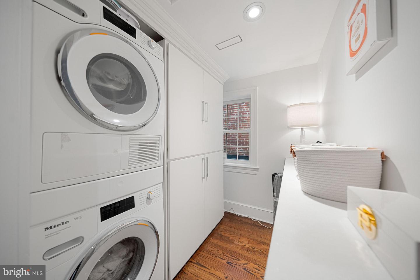 109 DUKE ST, ALEXANDRIA, Virginia 22314, 5 Bedrooms Bedrooms, ,3 BathroomsBathrooms,Residential,For sale,109 DUKE ST,VAAX2044914 MLS # VAAX2044914