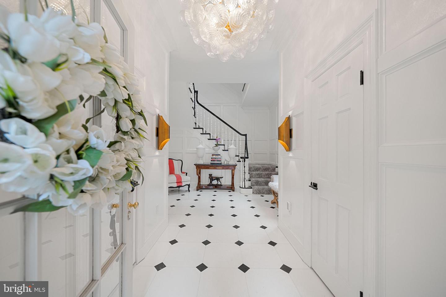 109 DUKE ST, ALEXANDRIA, Virginia 22314, 5 Bedrooms Bedrooms, ,3 BathroomsBathrooms,Residential,For sale,109 DUKE ST,VAAX2044914 MLS # VAAX2044914