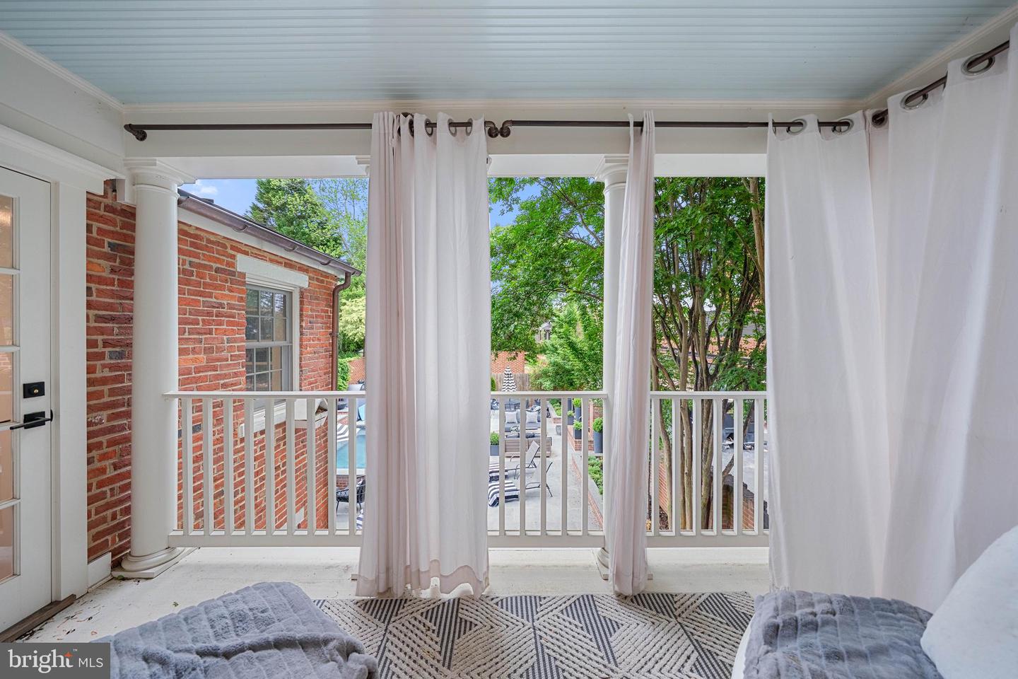 109 DUKE ST, ALEXANDRIA, Virginia 22314, 5 Bedrooms Bedrooms, ,3 BathroomsBathrooms,Residential,For sale,109 DUKE ST,VAAX2044914 MLS # VAAX2044914