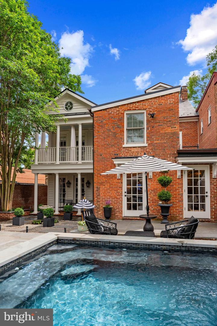 109 DUKE ST, ALEXANDRIA, Virginia 22314, 5 Bedrooms Bedrooms, ,3 BathroomsBathrooms,Residential,For sale,109 DUKE ST,VAAX2044914 MLS # VAAX2044914