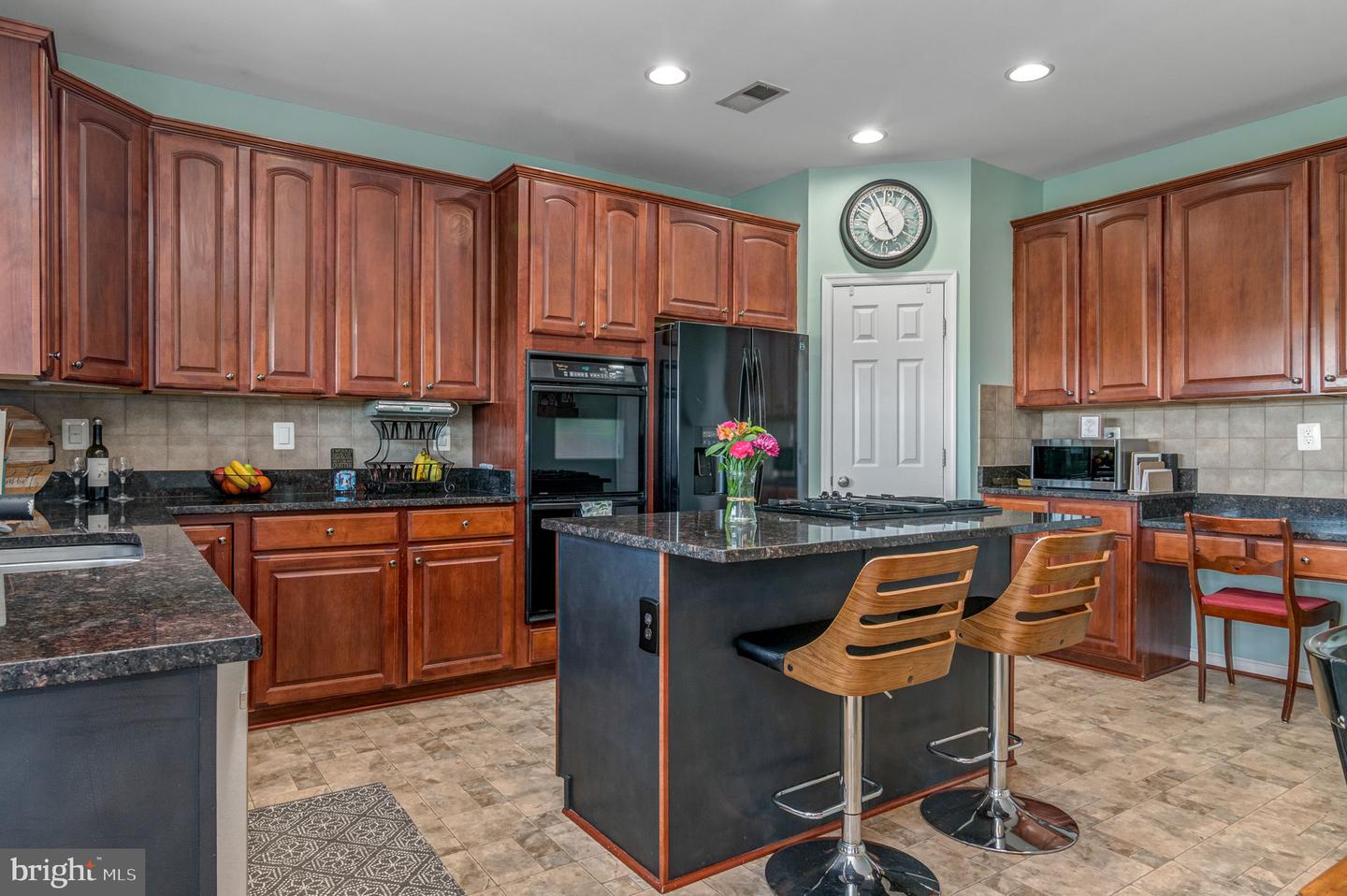 961 DEVONSHIRE CIR, PURCELLVILLE, Virginia 20132, 4 Bedrooms Bedrooms, ,3 BathroomsBathrooms,Residential,For sale,961 DEVONSHIRE CIR,VALO2095438 MLS # VALO2095438