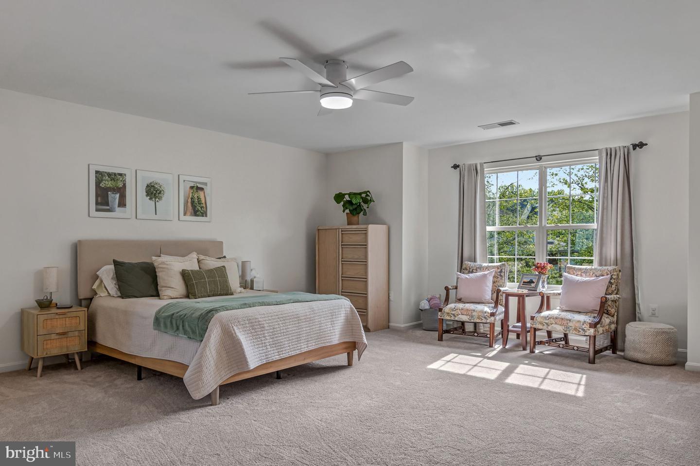 961 DEVONSHIRE CIR, PURCELLVILLE, Virginia 20132, 4 Bedrooms Bedrooms, ,3 BathroomsBathrooms,Residential,For sale,961 DEVONSHIRE CIR,VALO2095438 MLS # VALO2095438