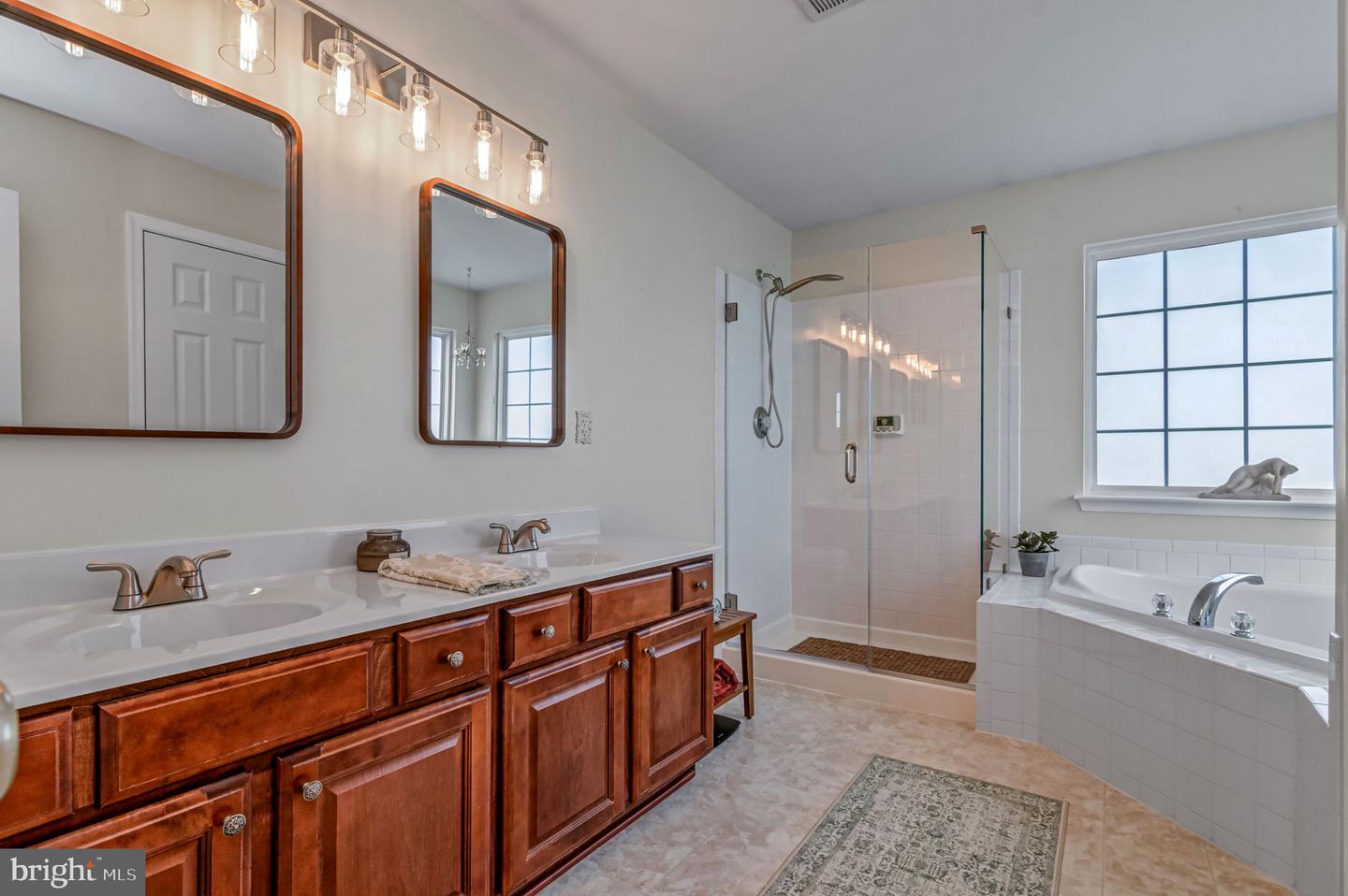 961 DEVONSHIRE CIR, PURCELLVILLE, Virginia 20132, 4 Bedrooms Bedrooms, ,3 BathroomsBathrooms,Residential,For sale,961 DEVONSHIRE CIR,VALO2095438 MLS # VALO2095438