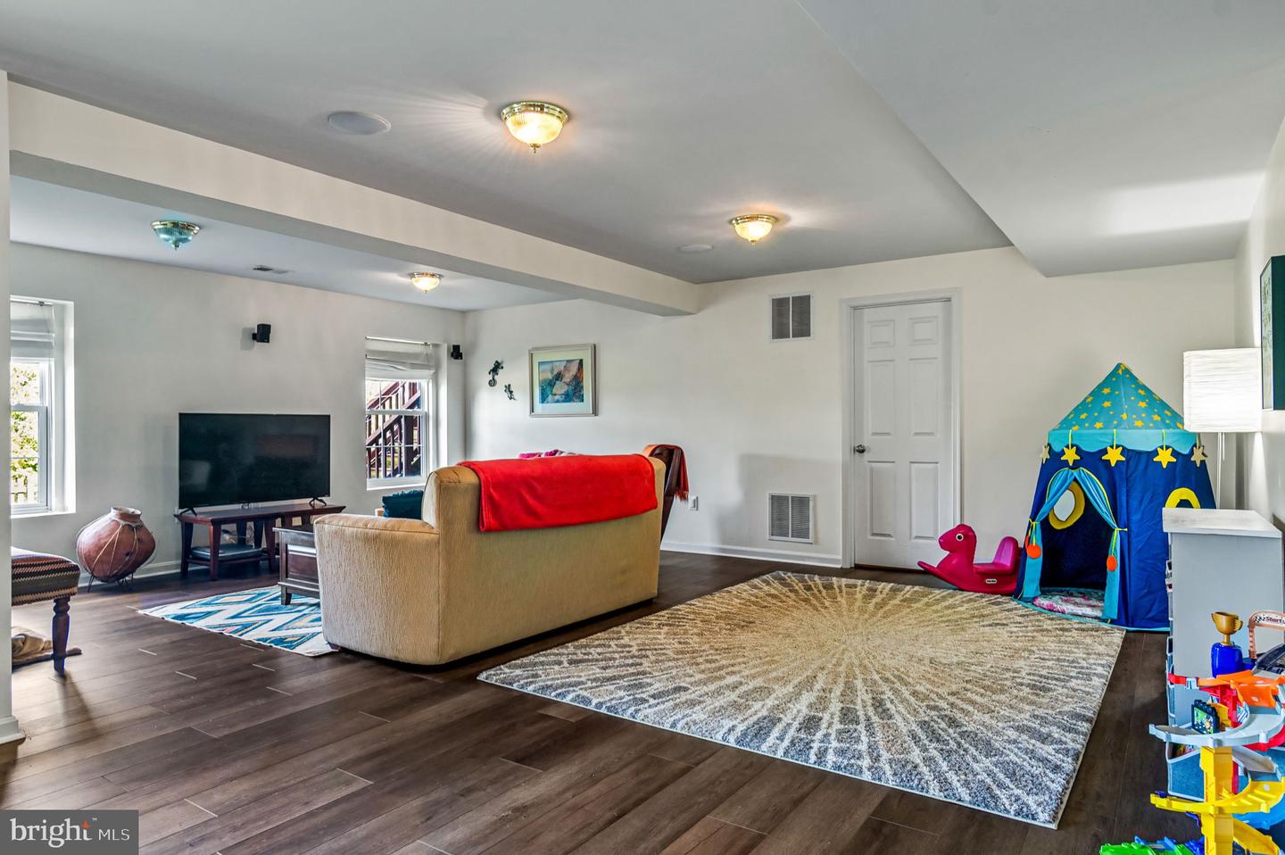 961 DEVONSHIRE CIR, PURCELLVILLE, Virginia 20132, 4 Bedrooms Bedrooms, ,3 BathroomsBathrooms,Residential,For sale,961 DEVONSHIRE CIR,VALO2095438 MLS # VALO2095438